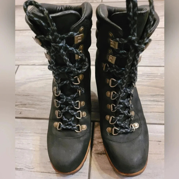 SOREL Women's 8 black Conquest hidden wedge ankle boots waterproof lace-up - Picture 2 of 14
